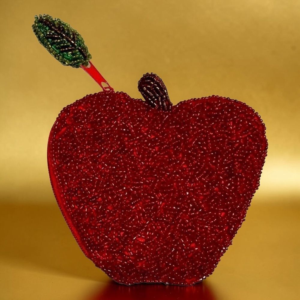 Vintage Apple Coin Purse Red Glass Seed Beads Kitsch Fruit Novelty Zipper Pouch